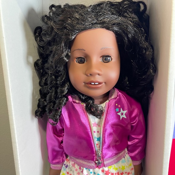 American Girl Truly Me #85 18" Doll With Dark Curly Hair and Brown Eyes W/Book - Picture 3 of 13